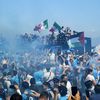 Paradă pe străzile din Napoli după câștigarea titlului (FOTO Imago)