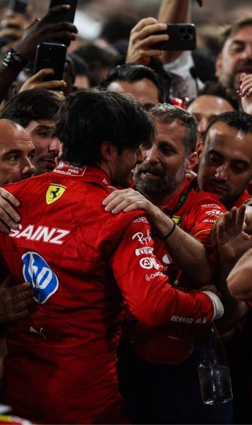 Cadou de rămas bun Ferrari, omagiu pentru Carlos Sainz , înainte de despărțire » Ce a primit