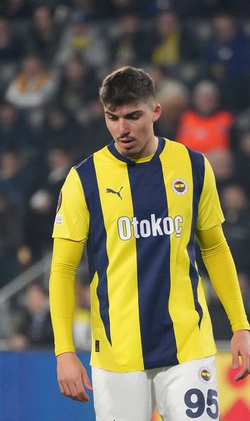 Înlocuitor pentru Drăgușin Tottenham și-a trimis oamenii să-l urmărească pe noul talent al lui Fenerbahce, iar Jose Mourinho l-a trimis pe bancă