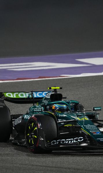 I s-a desprins volanul! Fernando Alonso, clipe de panică pe circuitul de Formula 1 din Bahrain: „Nu era conectat la coloana de direcție”