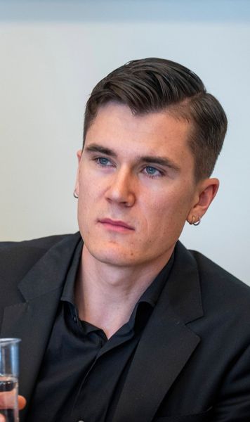 „Sunt o victimă” Un dublu campion olimpic își acuză tatăl de violență domestică : „M-a acuzat că mint și m-a lovit. Am înghețat”