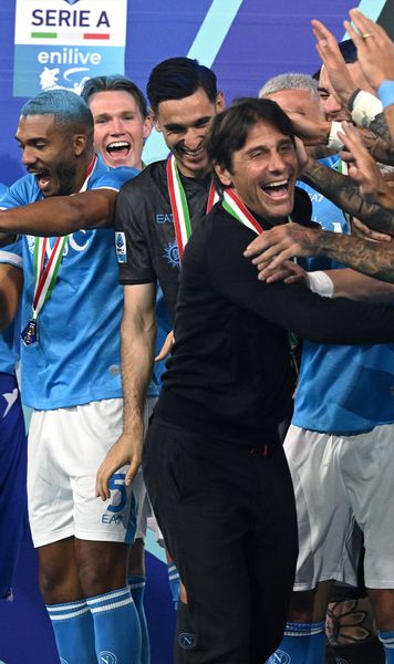 Napoli, secretele campioanei Analiză GOLAZO.ro. Cum s-a transformat echipa. Șocul de la start. Axul esențial. Și marea întrebare: rămâne Conte?