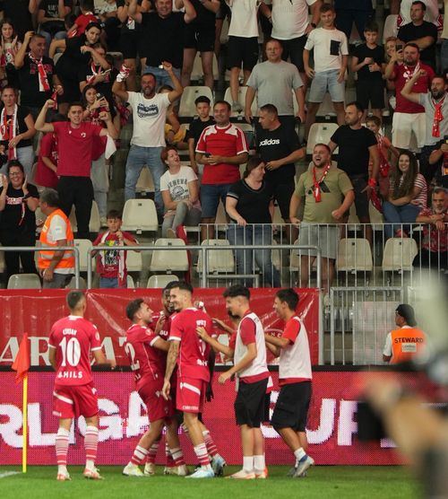 „Rectific”   Florin Răducioiu  a precizat cine ar vrea să ia titlul în Superligă