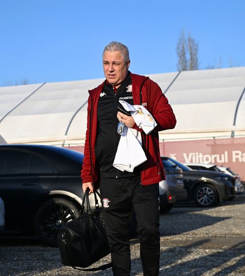 Rapid reacționează  Anunțul făcut de giuleșteni după despărțirea de   Marius Șumudică  » Cine preia interimatul
