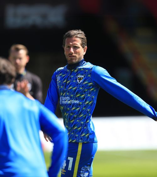 A făcut infarct  Sam Hutchinson s-a simțit rău din minutul 6, dar a continuat să joace și    a marcat golul decisiv  pentru echipa sa