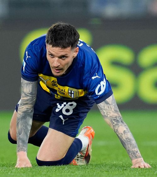 Man, out!  Surse din interiorul clubului Parma au dezvăluit, pentru GOLAZO.ro, că   soarta lui Dennis  a fost decisă: „Chivu și-a pierdut încrederea”