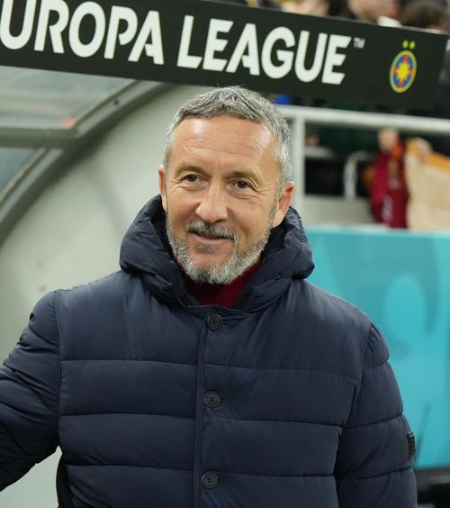 „Avem 9”   Mesajul transmis de   Mihai Stoica , după transferul lui Denis Alibec la FCSB