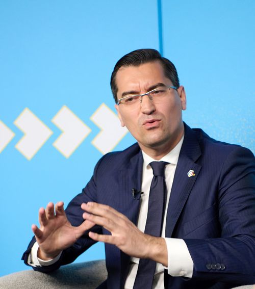 „S-a dus la pușcărie!”     Răzvan Burleanu  îl pune la zid pe PSD-istul Liviu Dragnea, în podcastul TOP LEVEL, pentru o „ingerință politică scandaloasă”