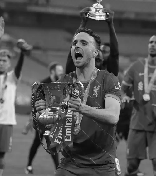 A murit Diogo Jota  Atacantul lui Liverpool a decedat într-un   accident rutier, în Spania