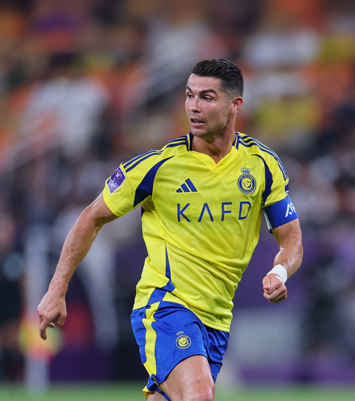 Cristiano Ronaldo, câștiguri fabuloase  Starul lui Al-Nassr, locul 1 în   topul încasărilor  sportivilor, la o distanță uriașă de următorul clasat » Cum arată TOP 10