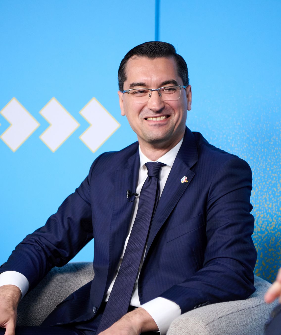 Câți bani câștigă Burleanu?    „Nu-mi voi mai publica  declarația de avere”, a spus președintele FRF la podcastul TOP LEVEL